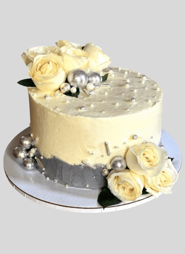 Captivating White Cake