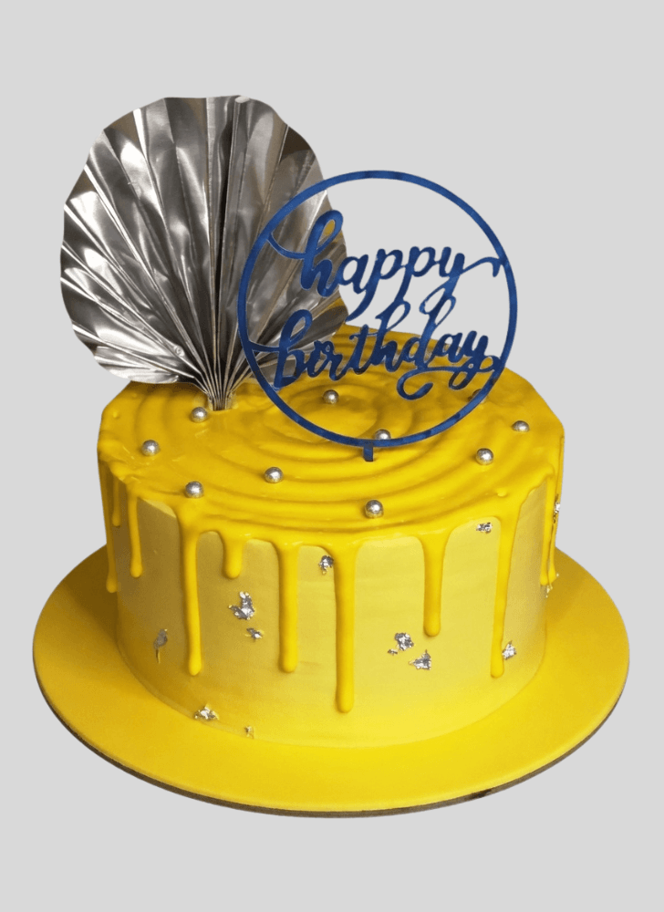Lovely Yellow Cake Design