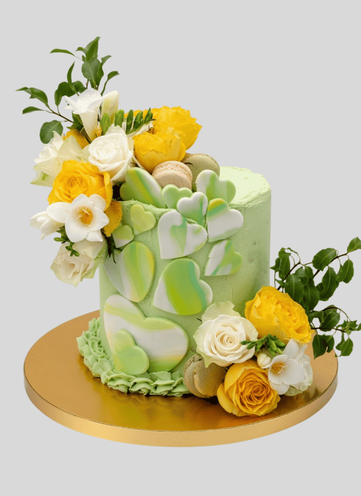 Admirable Yellow Rose Cake Design