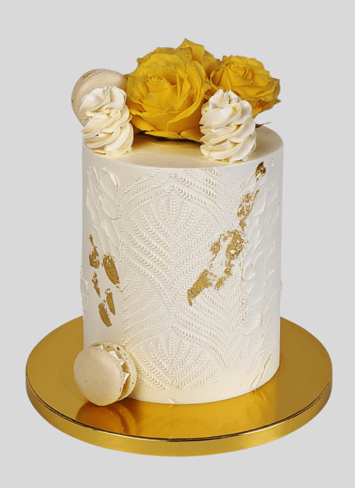 Beauteous Yellow Rose Cake