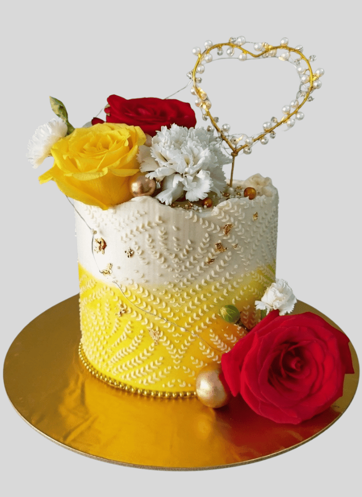 Handsome Yellow Rose Cake