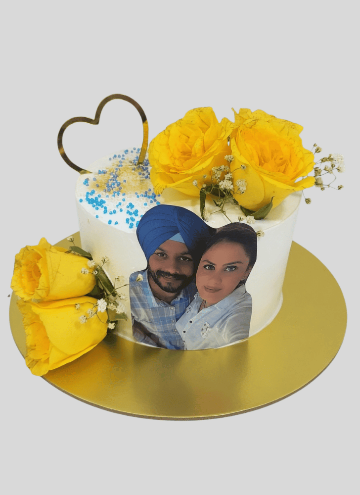 Inviting Yellow Rose Cake