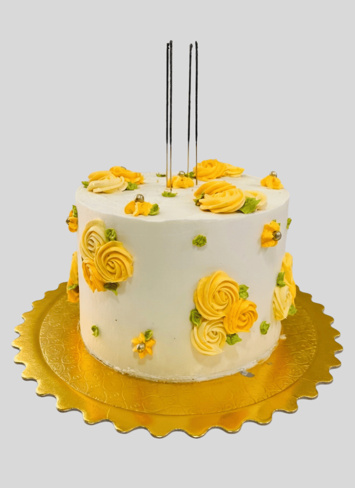 Resplendent Yellow Rose Cake