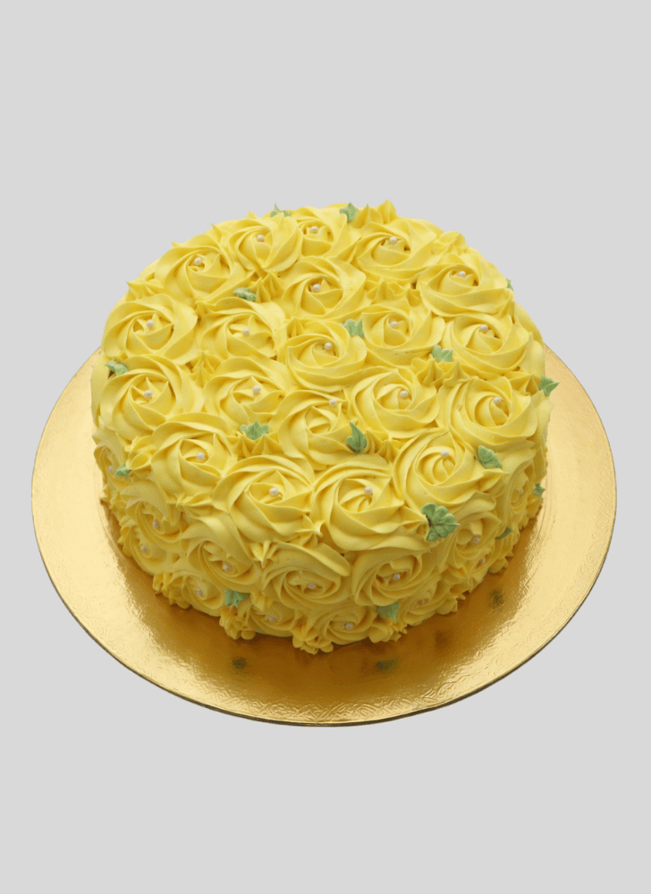 Slightly Yellow Rose Cake