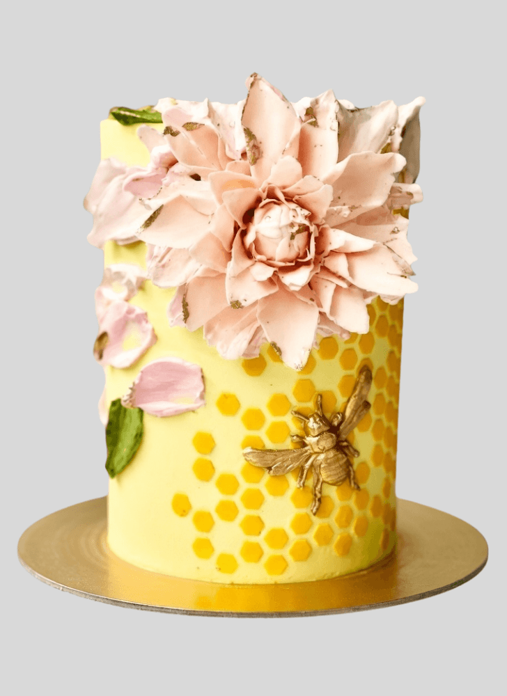 Inviting Dahlia Cake
