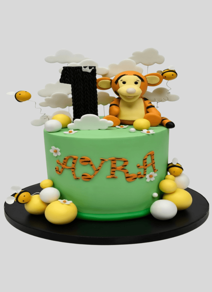 Comely Tigger Cake