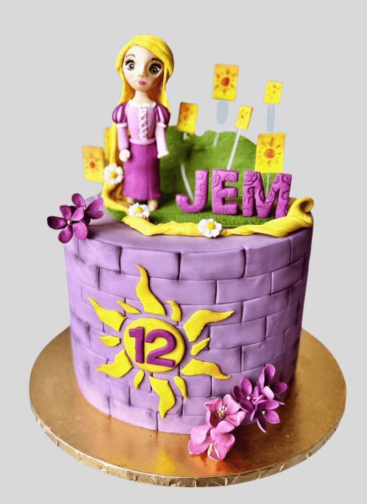 Magnificent Rapunzel Cake