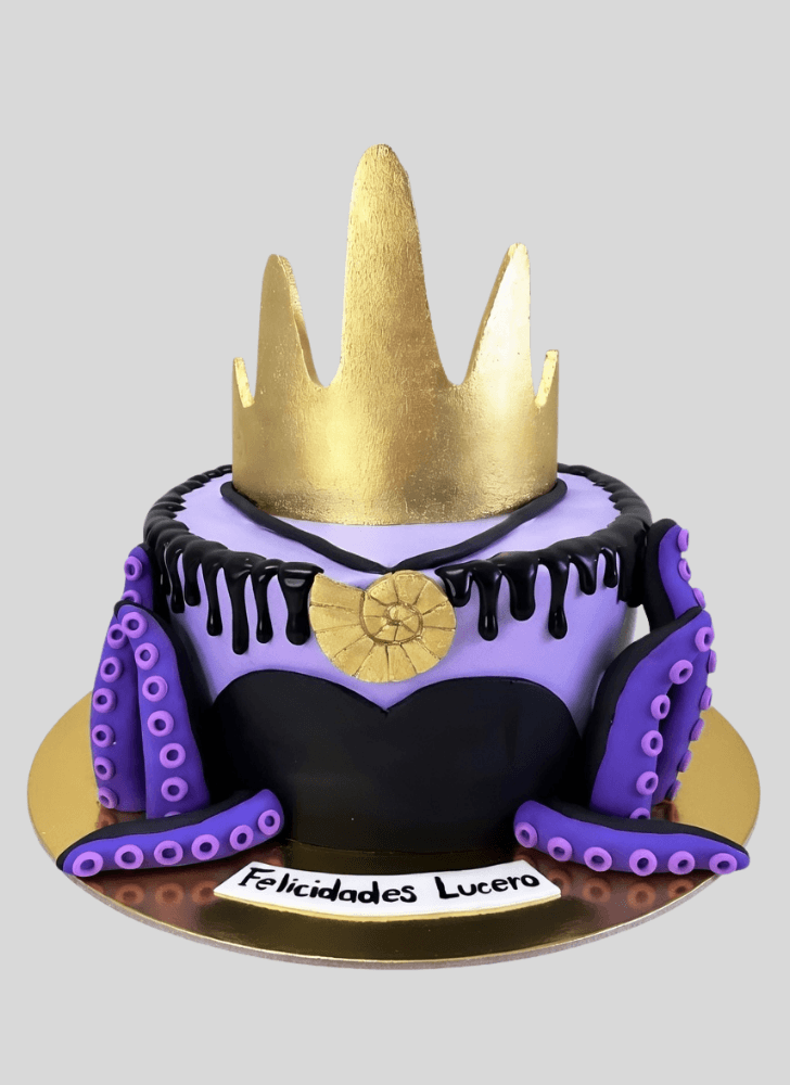 Delicate Ursula Cake