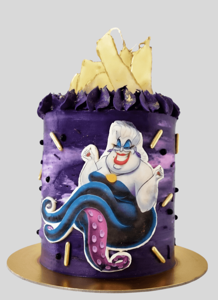 Lovely Ursula Cake Design
