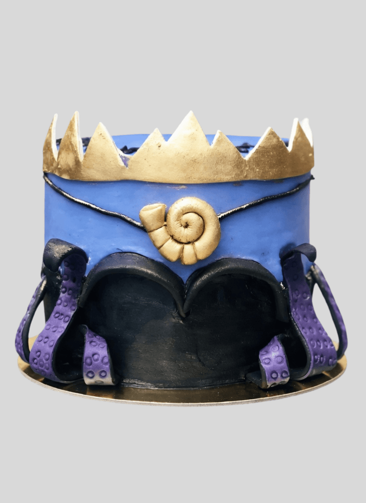 Pretty Ursula Cake