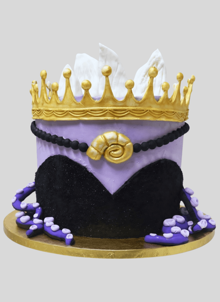 Shapely Ursula Cake