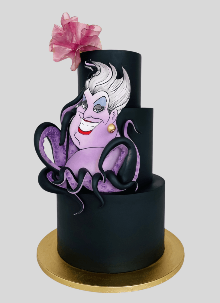 Wonderful Ursula Cake Design