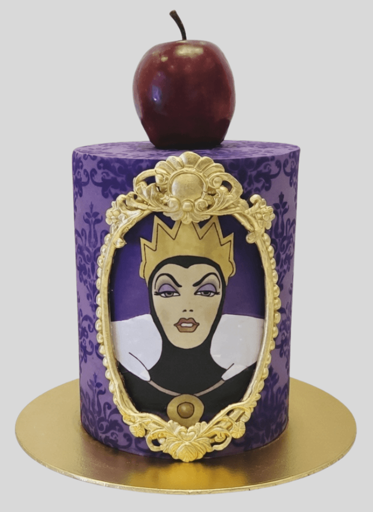 Elegant Evil Queen Cake