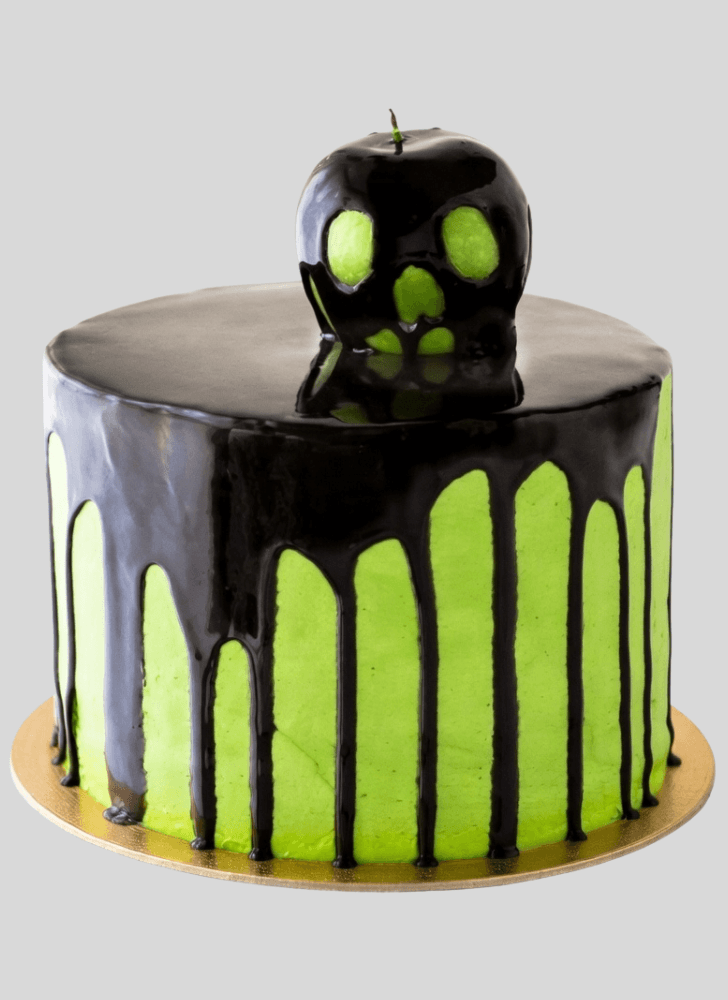 Good Looking Evil Queen Cake