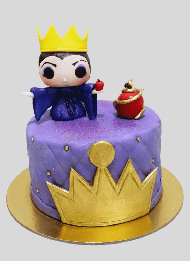 Inviting Evil Queen Cake