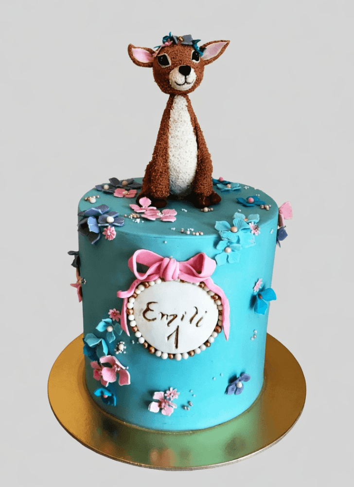Stunning Fawn Cake