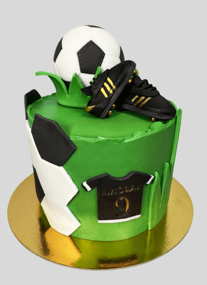 Beauteous Sports Cake