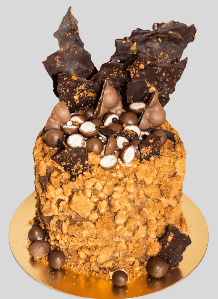 Delicate Golden Gaytime Cake