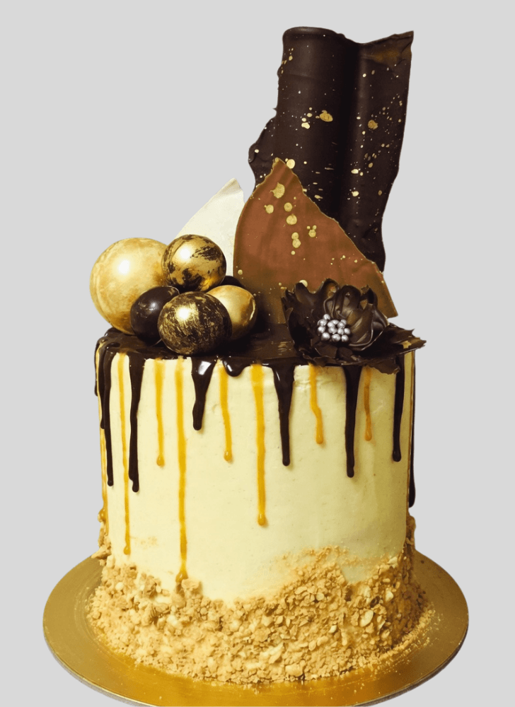 Pleasing Golden Gaytime Cake