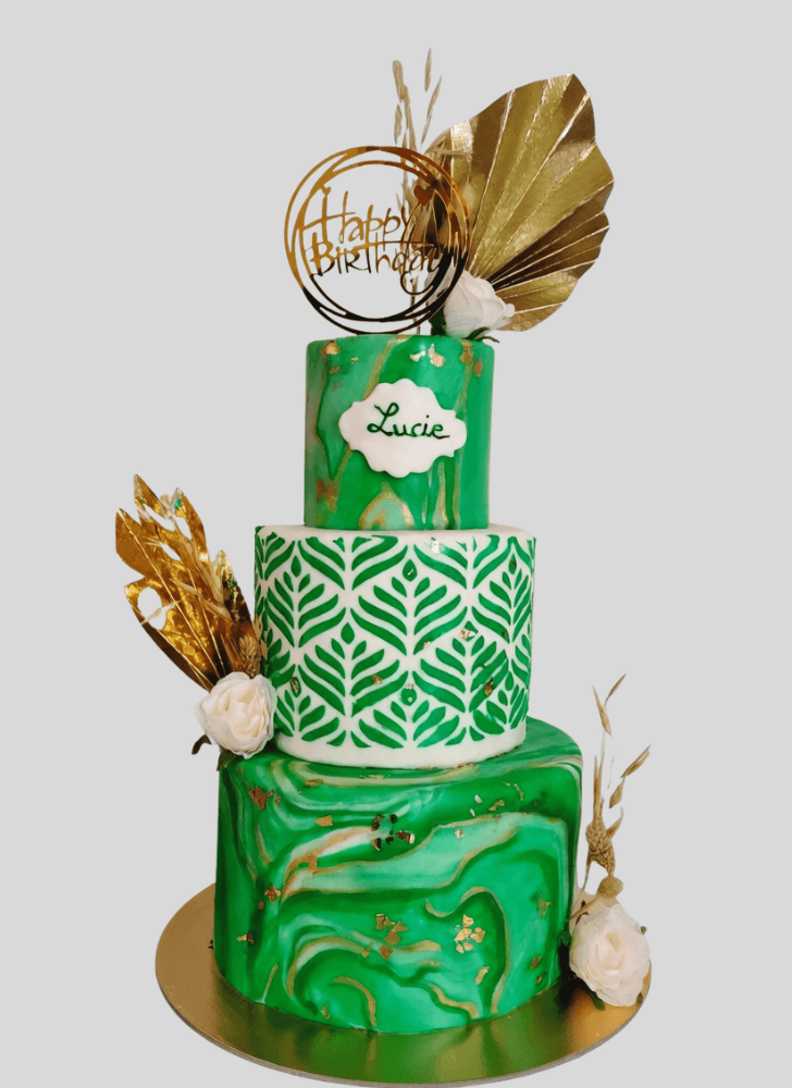 Inviting Green Cake