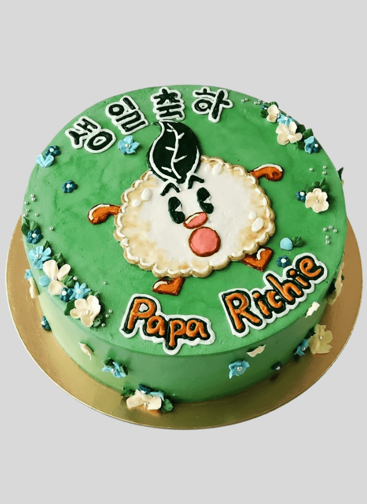 Pleasing Green Cake
