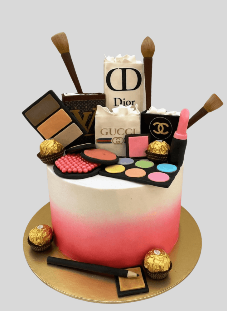 Admirable Makeup Cake Design