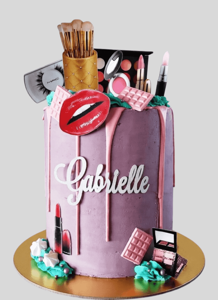 Beauteous Makeup Cake