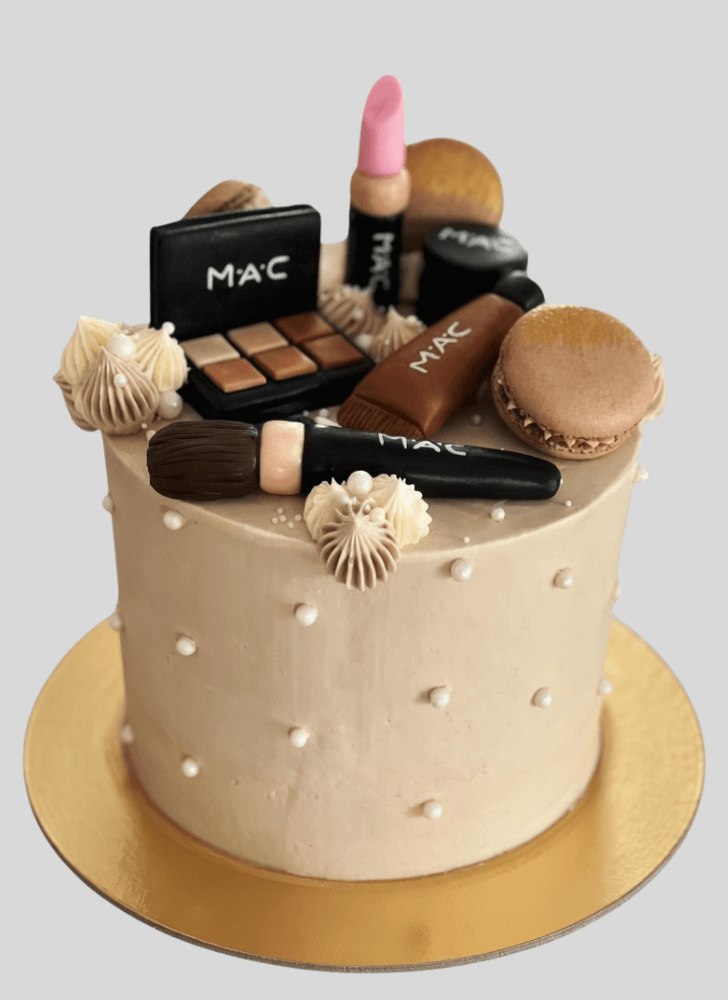 Magnetic Makeup Cake