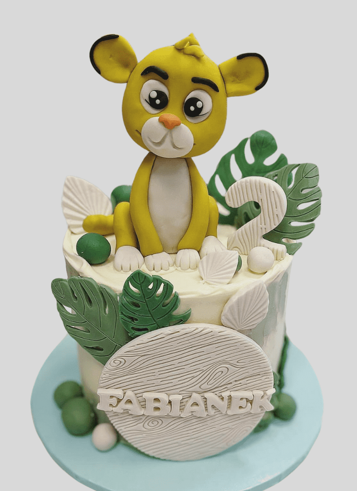 Pretty Simba Cake