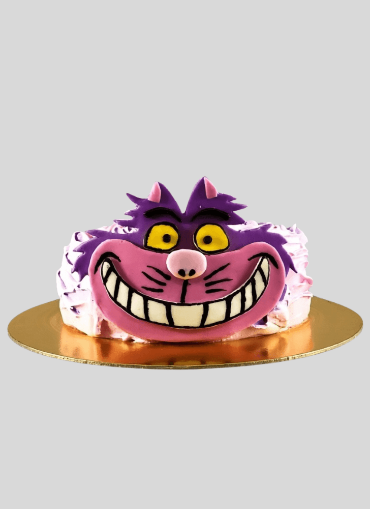 Delicate Cheshire Cat Cake