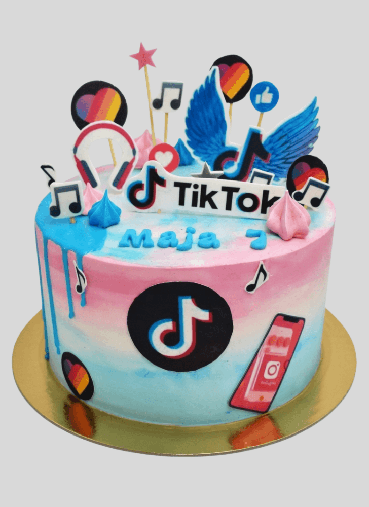 Captivating Tiktok Cake