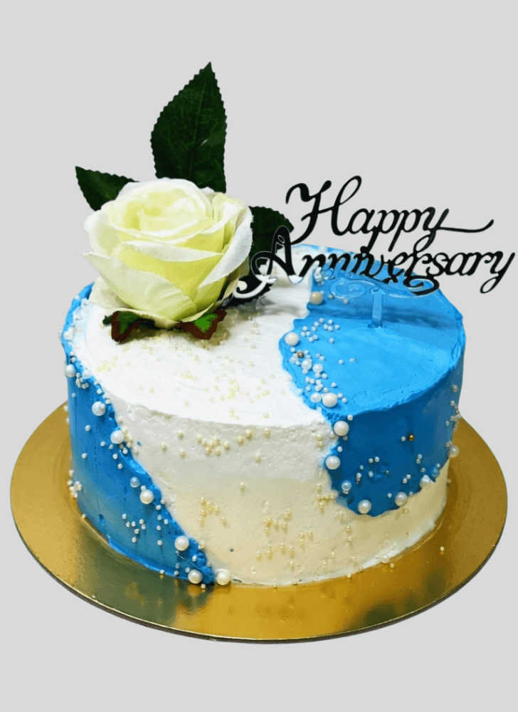 Comely Wedding Anniversary Cake