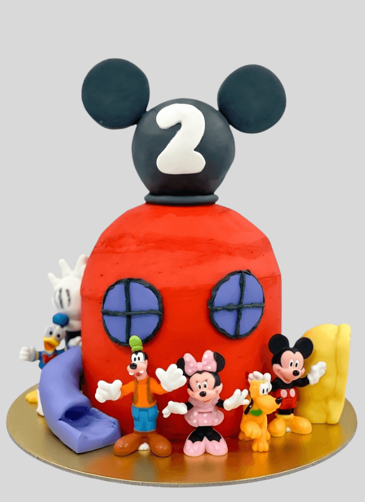 Captivating Club House Cake