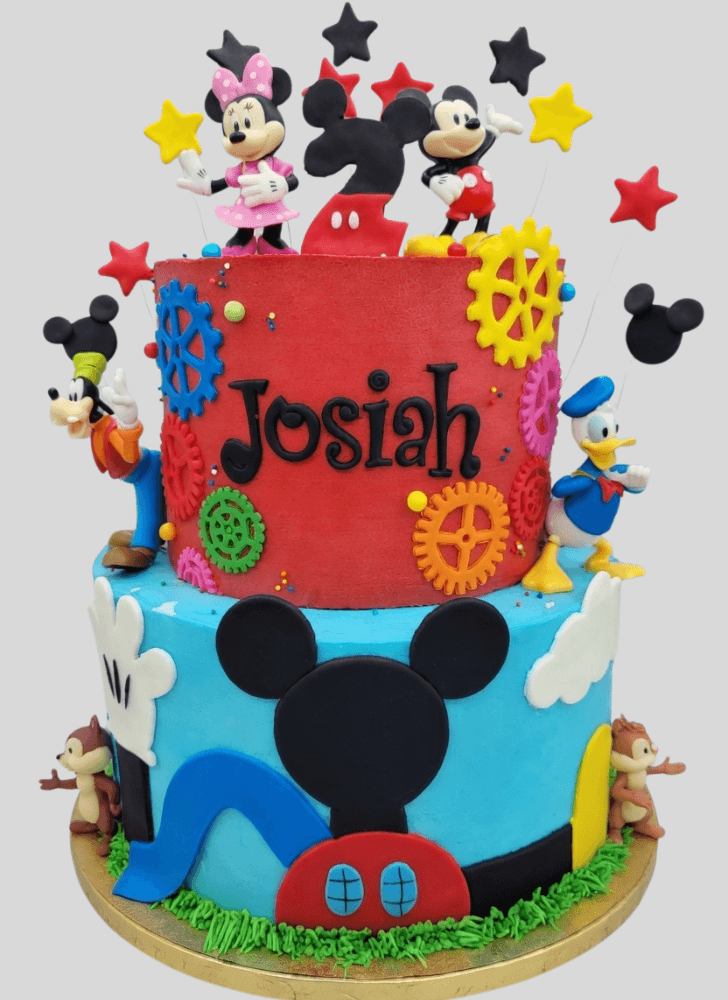 Delicate Club House Cake