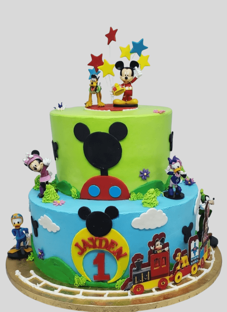 Elegant Club House Cake