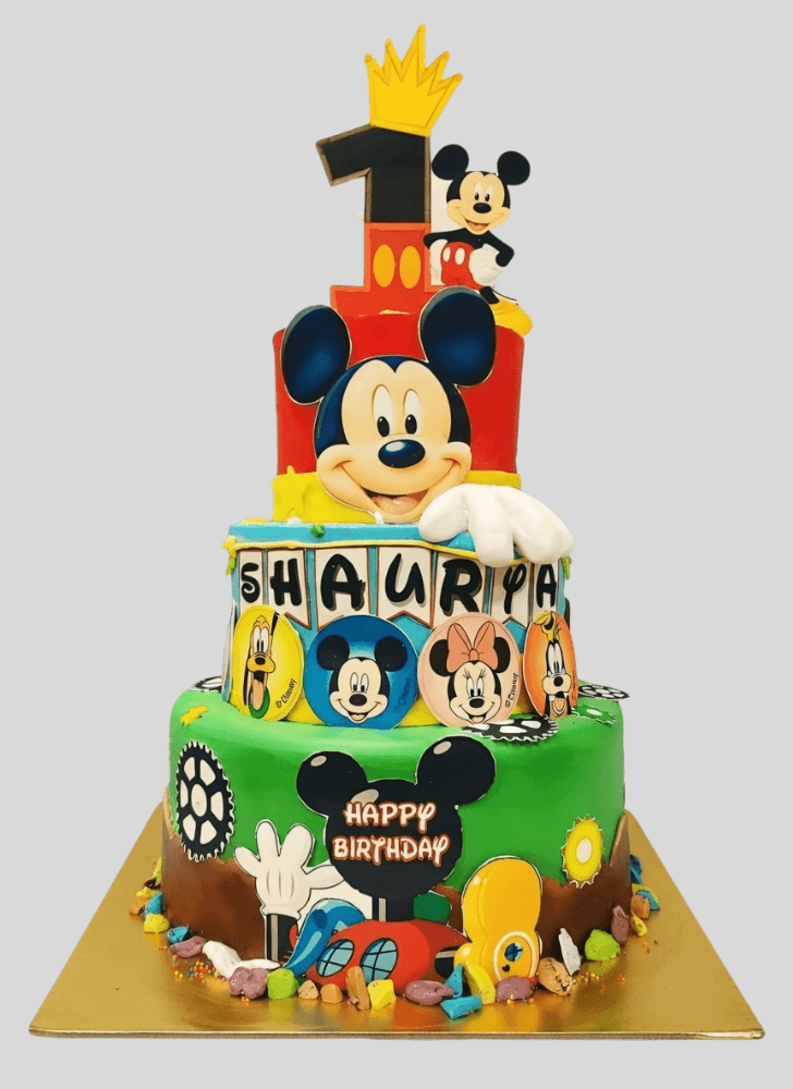 Graceful Club House Cake