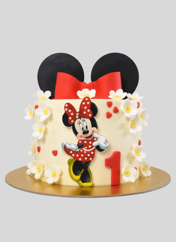 Adorable Mini Mouse Cake