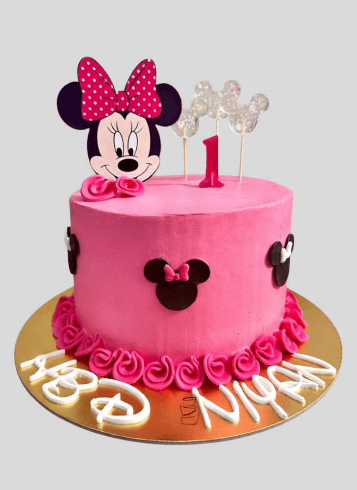 Fascinating Mini Mouse Cake
