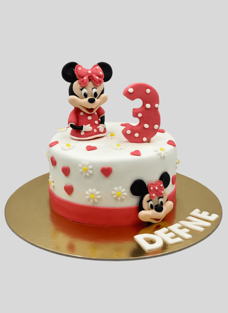 Fetching Mini Mouse Cake