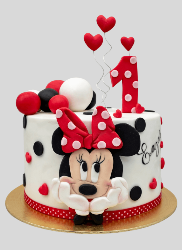 Pleasing Mini Mouse Cake
