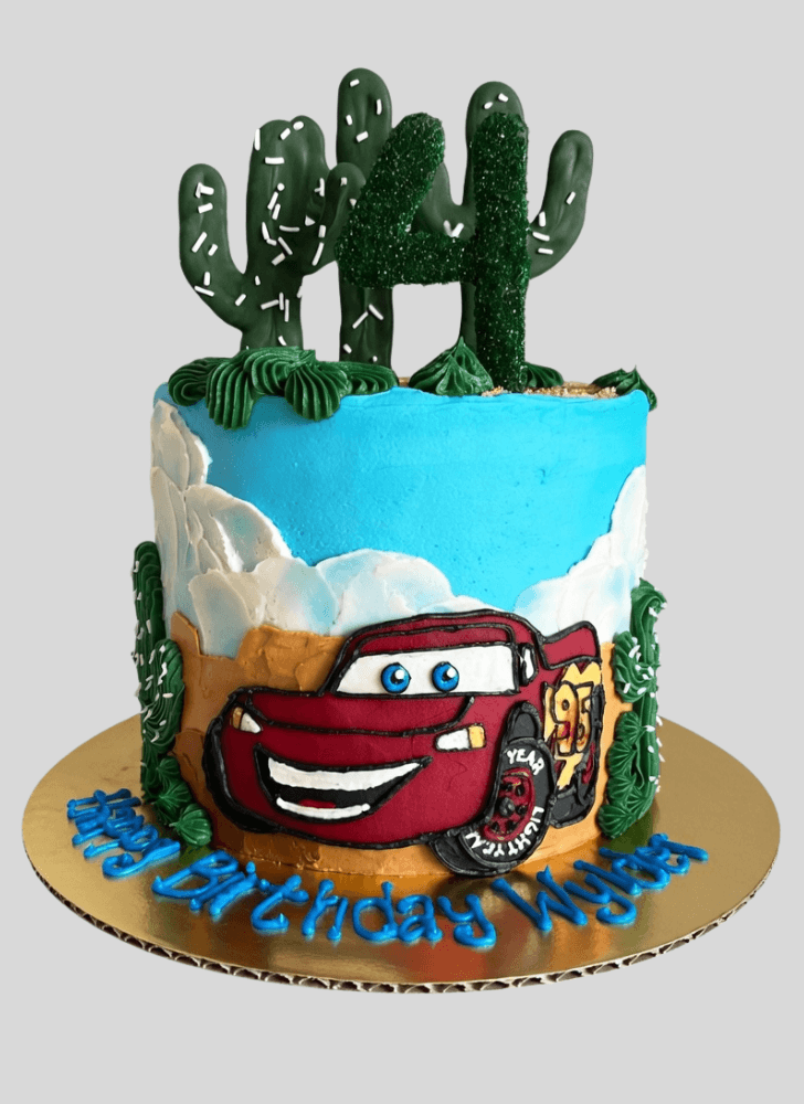 Mesmeric Lightning Mcqueen Cake