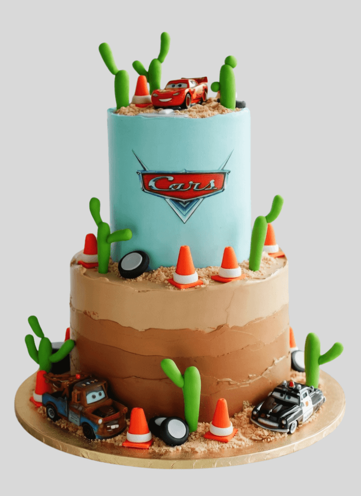 Shapely Lightning Mcqueen Cake