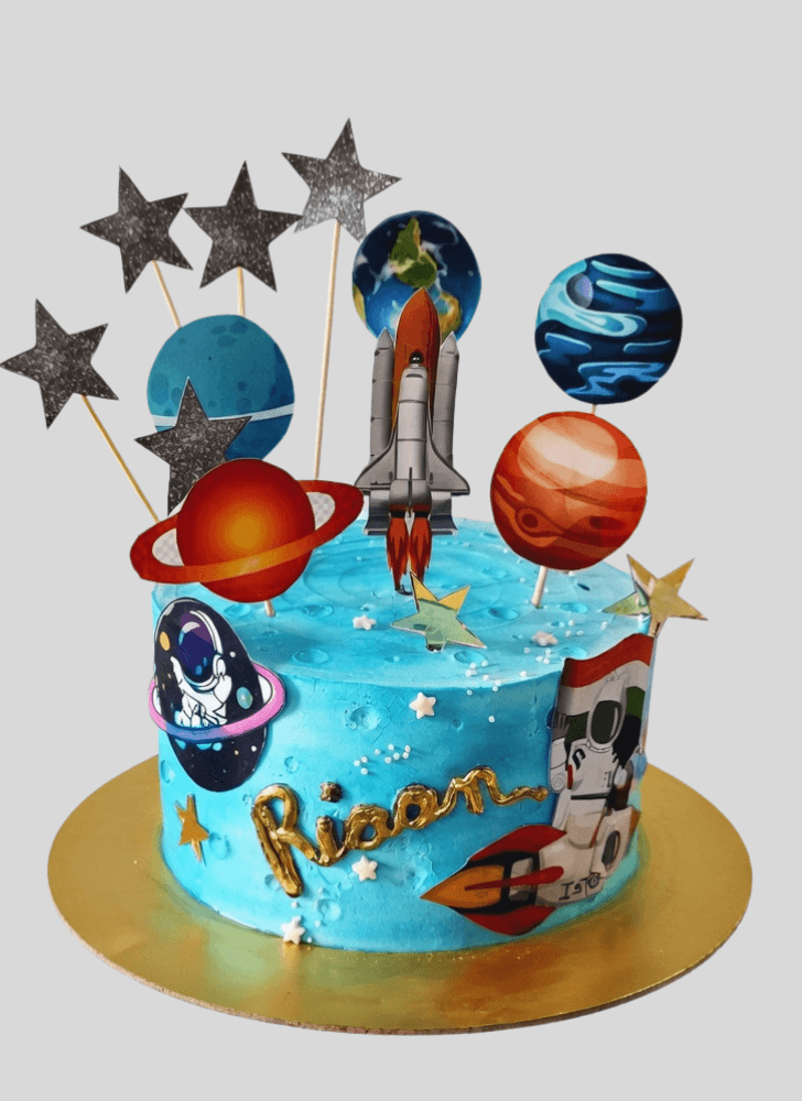 Cute Isro Cake
