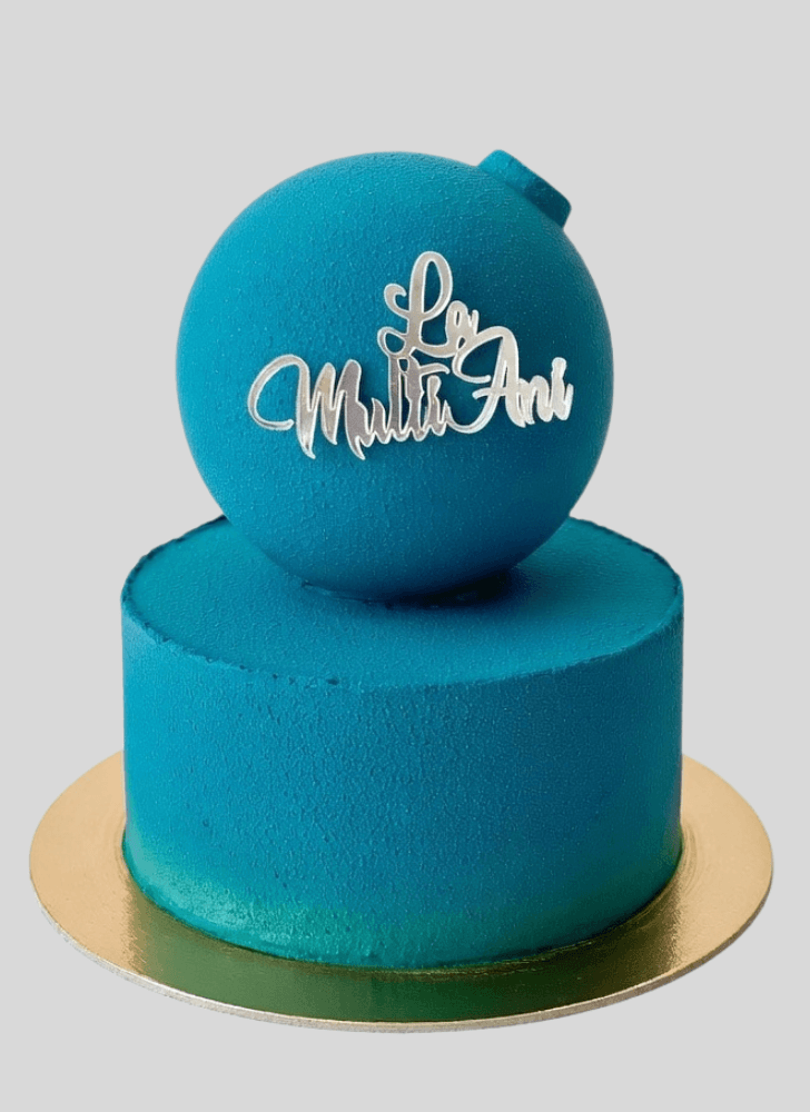 Enticing Bomb Cake