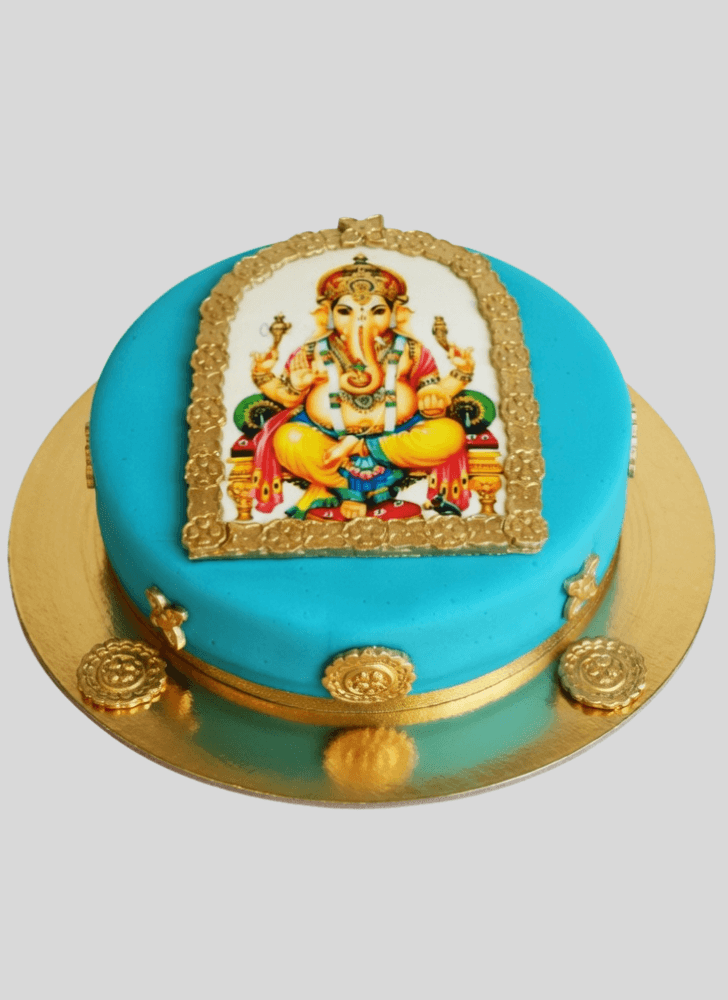 Bewitching Ganesh Cake