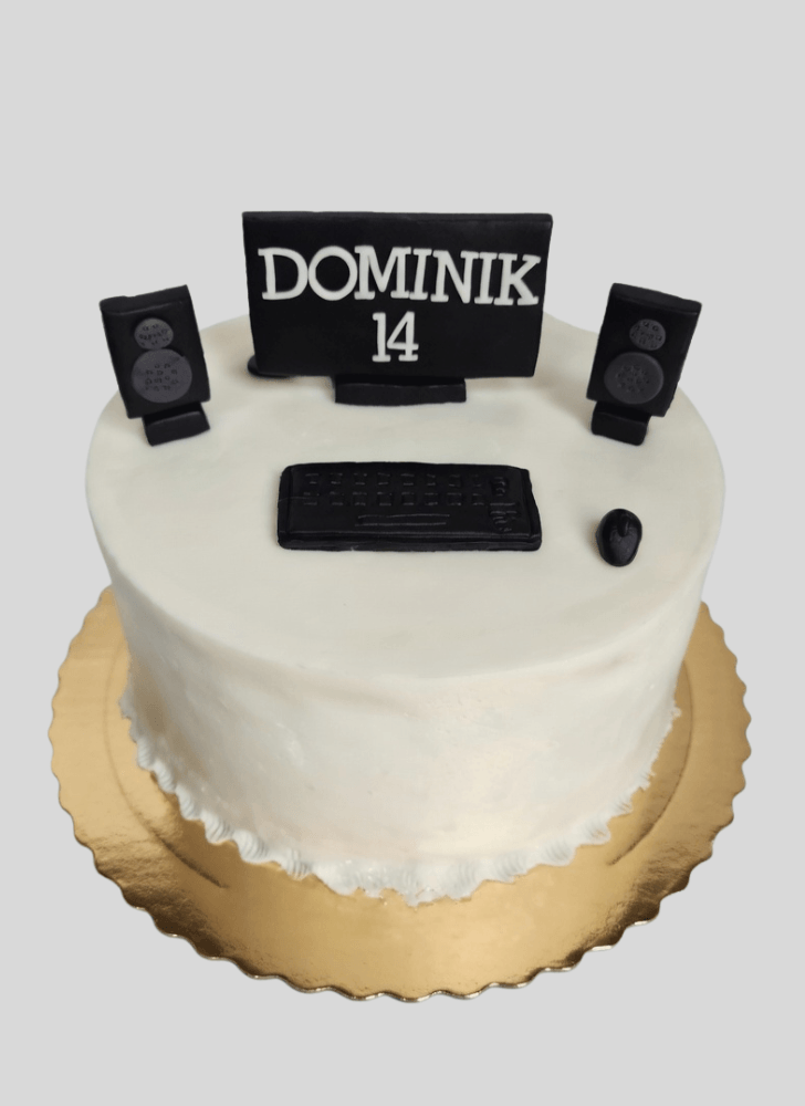 Wonderful Computer Cake Design