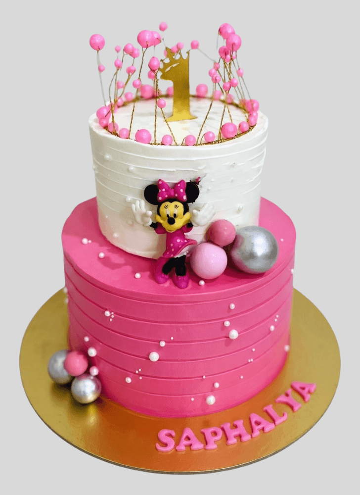 Ravishing Crown Cake