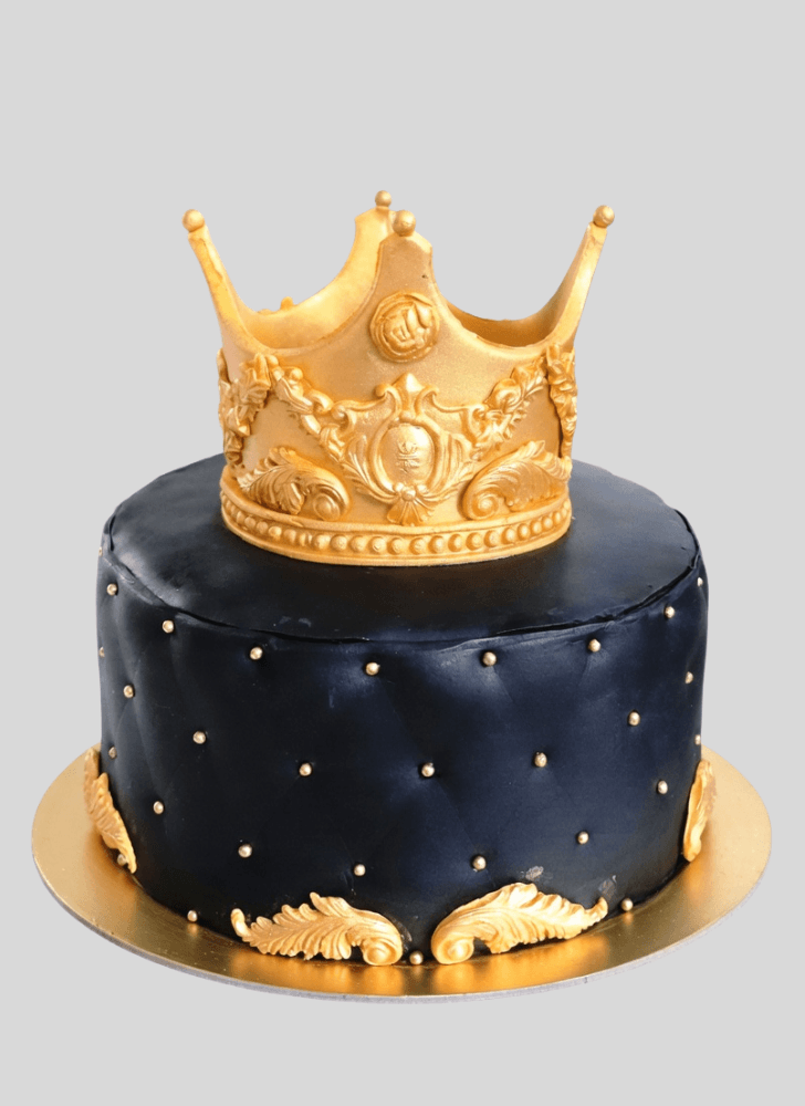 Delicate King Crown Cake