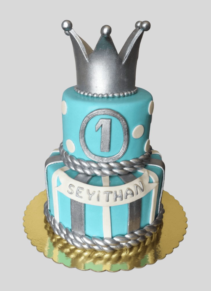 Stunning King Crown Cake