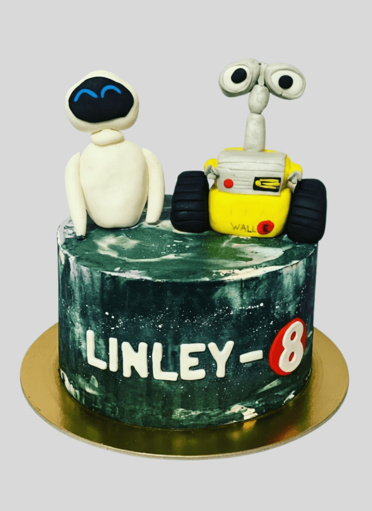 Adorable Wall-E Cake